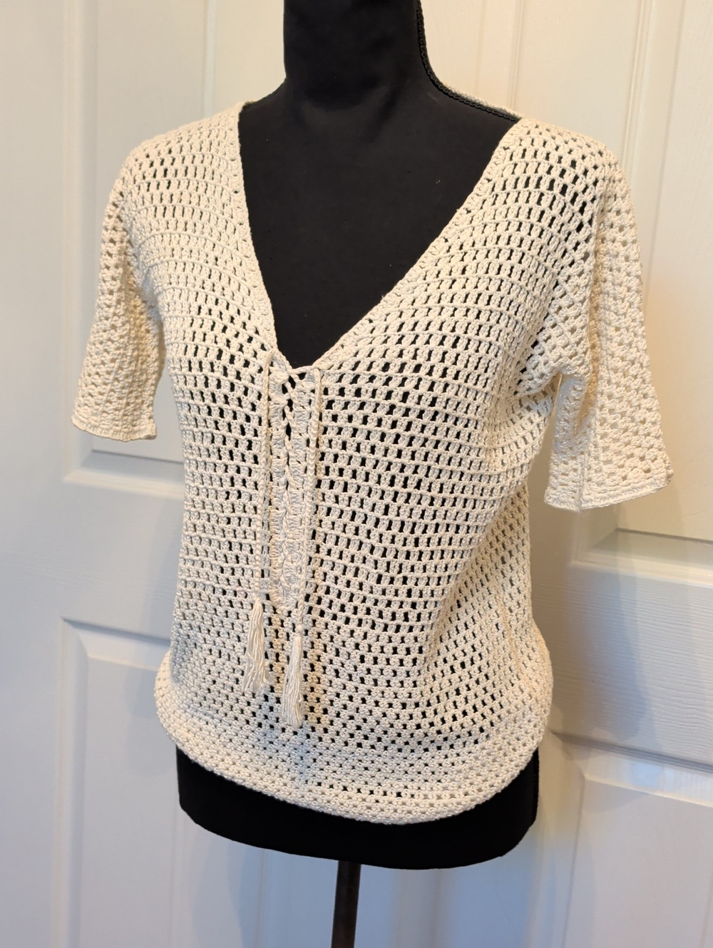 Vintage Flair Crochet Open-Knit Tie-Front Top in Cream